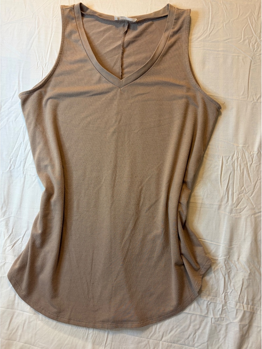 Zenana Women's Sleeveless V-Neck Tank Top Size L Beige